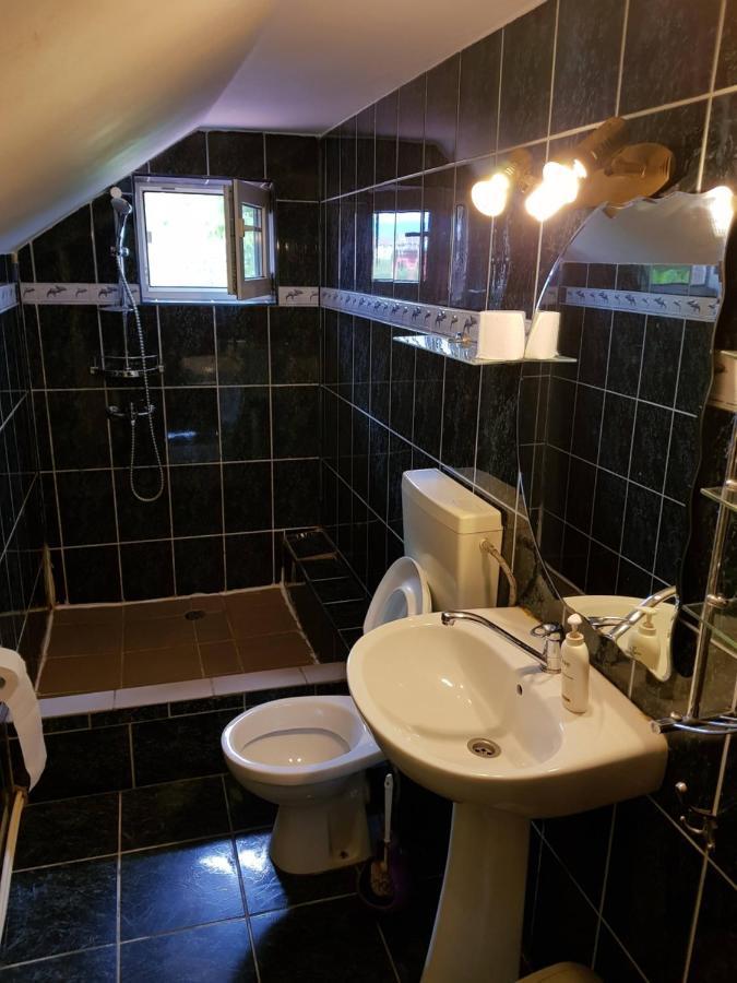Hompot Accommodation Deva Ngoại thất bức ảnh