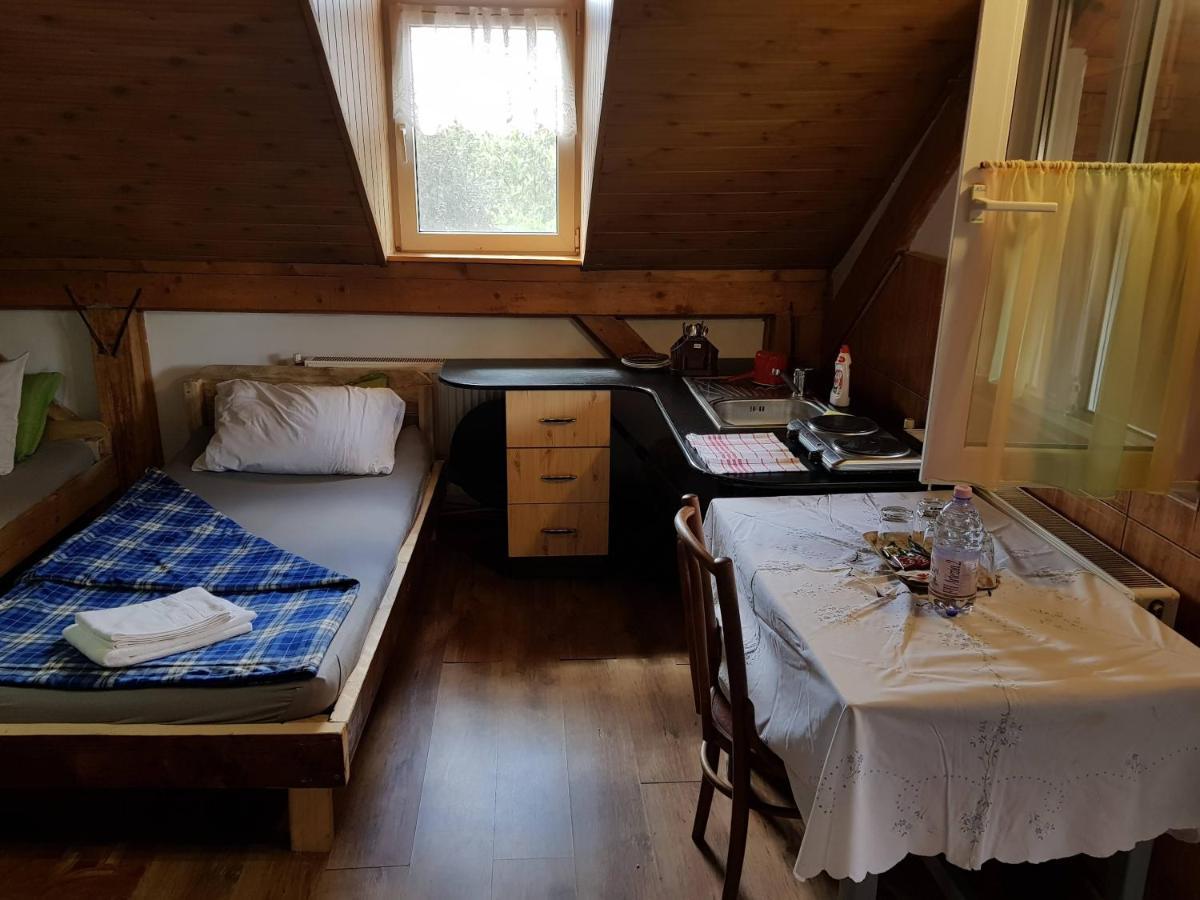 Hompot Accommodation Deva Ngoại thất bức ảnh